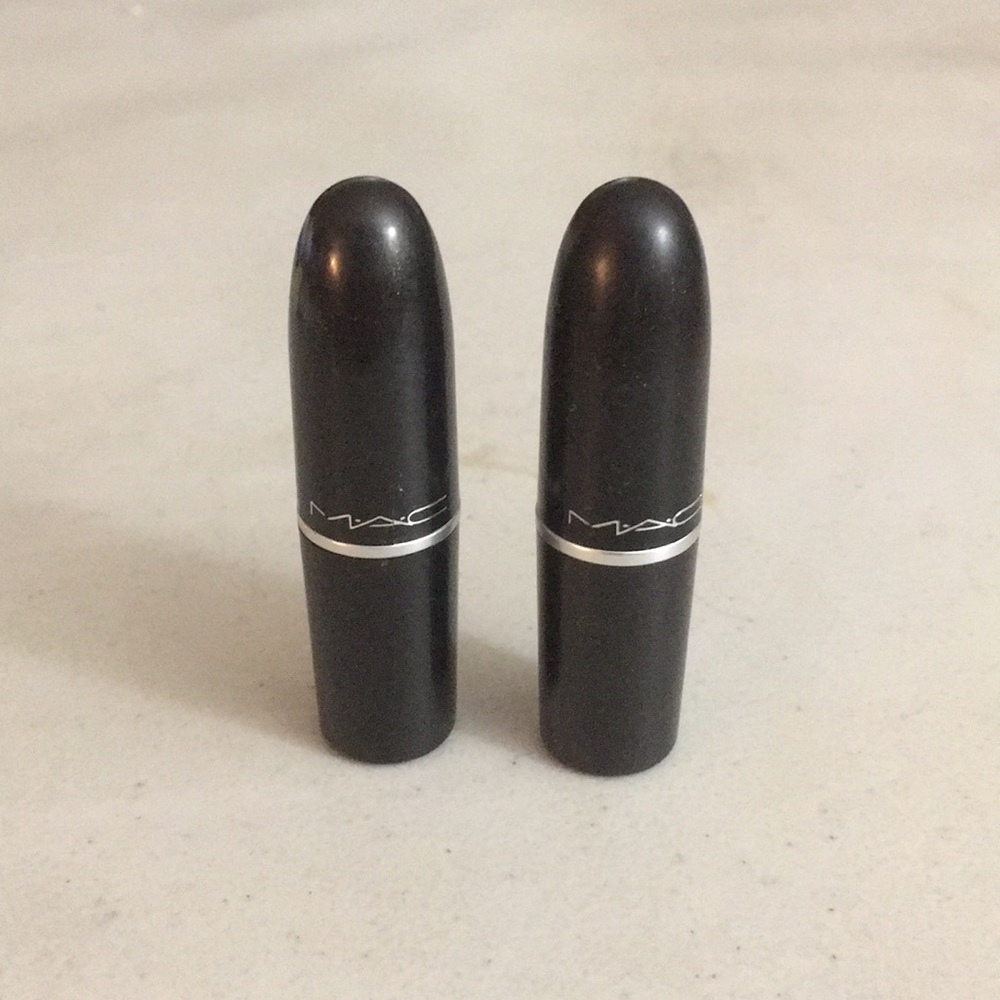 💄2 MAC  l i p s t i c k s of ✨YOUR CHOICE✨